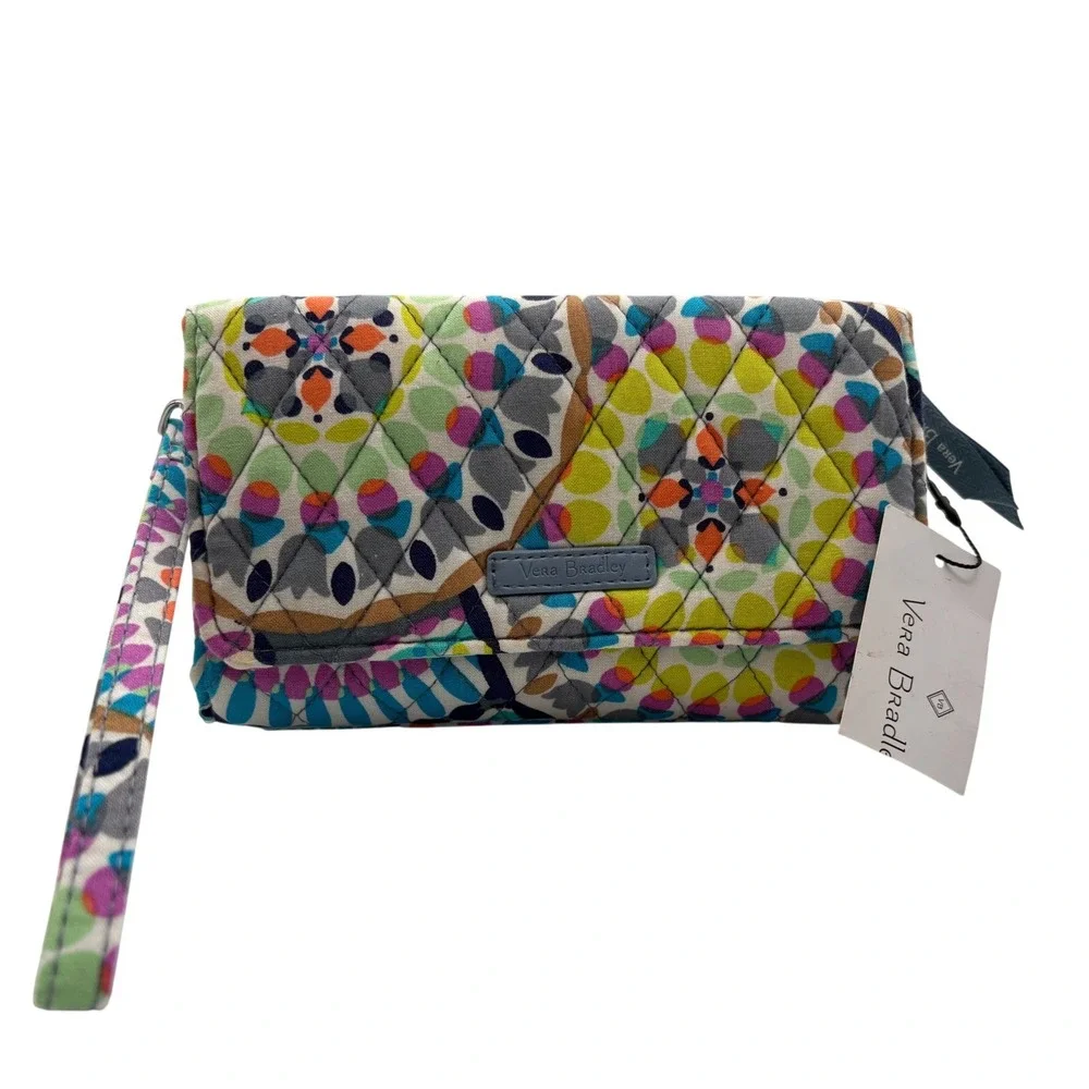 Vera Bradley RFID Smartphone Wristlet Womens OS Sunny Medallion New Quilted